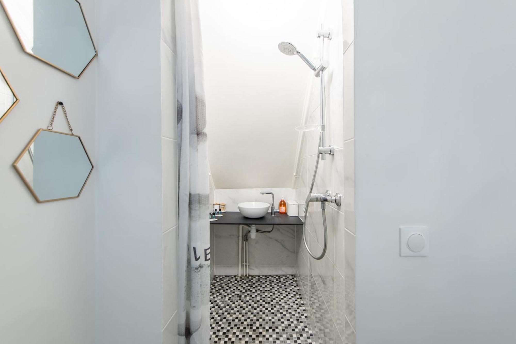 Spacious And Bright 2-Bedroom Large Apartment Very Close To Paris - Near Metro Булонь-Бийанкур Экстерьер фото