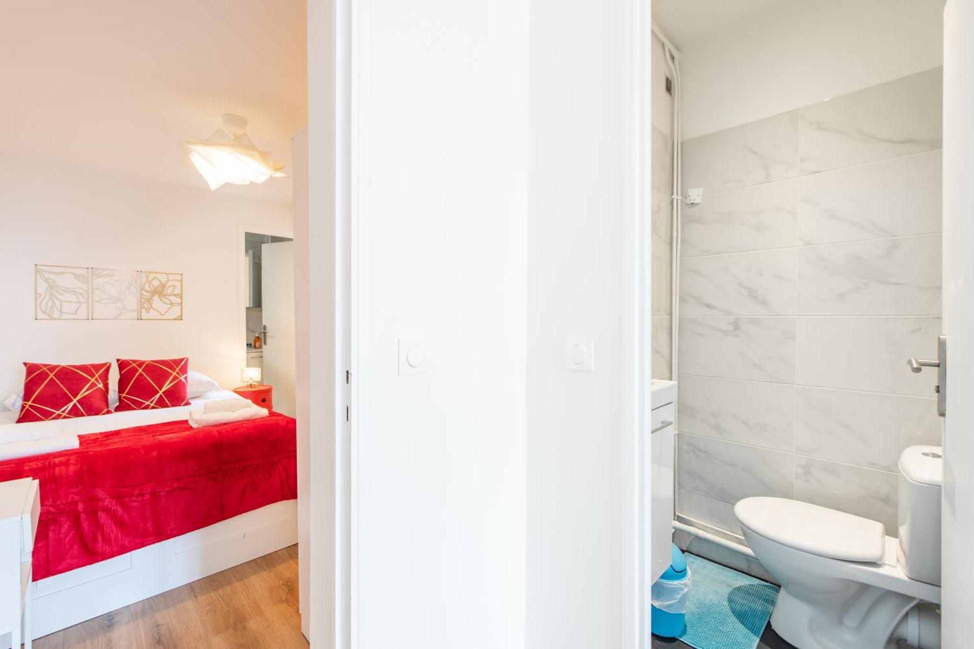 Spacious And Bright 2-Bedroom Large Apartment Very Close To Paris - Near Metro Булонь-Бийанкур Экстерьер фото