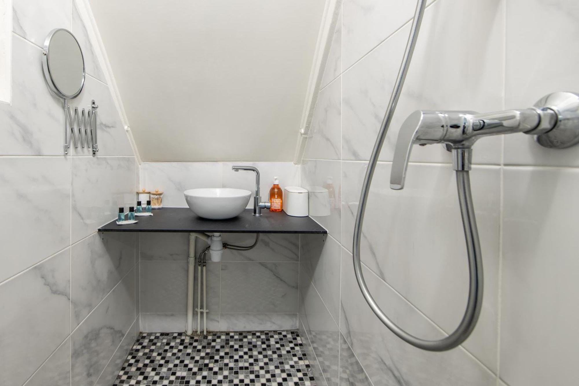 Spacious And Bright 2-Bedroom Large Apartment Very Close To Paris - Near Metro Булонь-Бийанкур Экстерьер фото