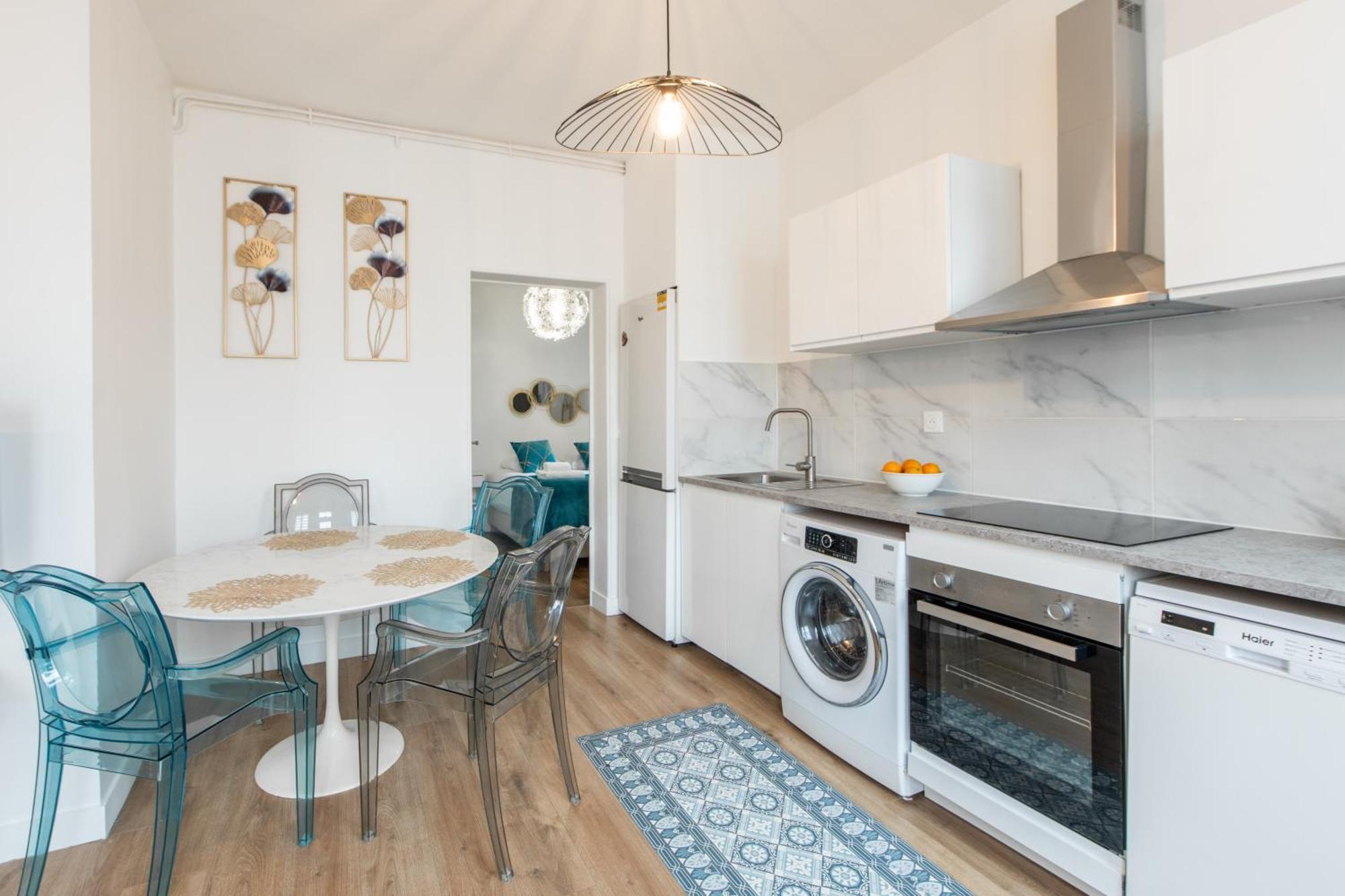 Spacious And Bright 2-Bedroom Large Apartment Very Close To Paris - Near Metro Булонь-Бийанкур Экстерьер фото